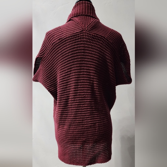 Forever 21 Woman's Knitted Burgandy Cardigan Sz S/P - Picture 2 of 6